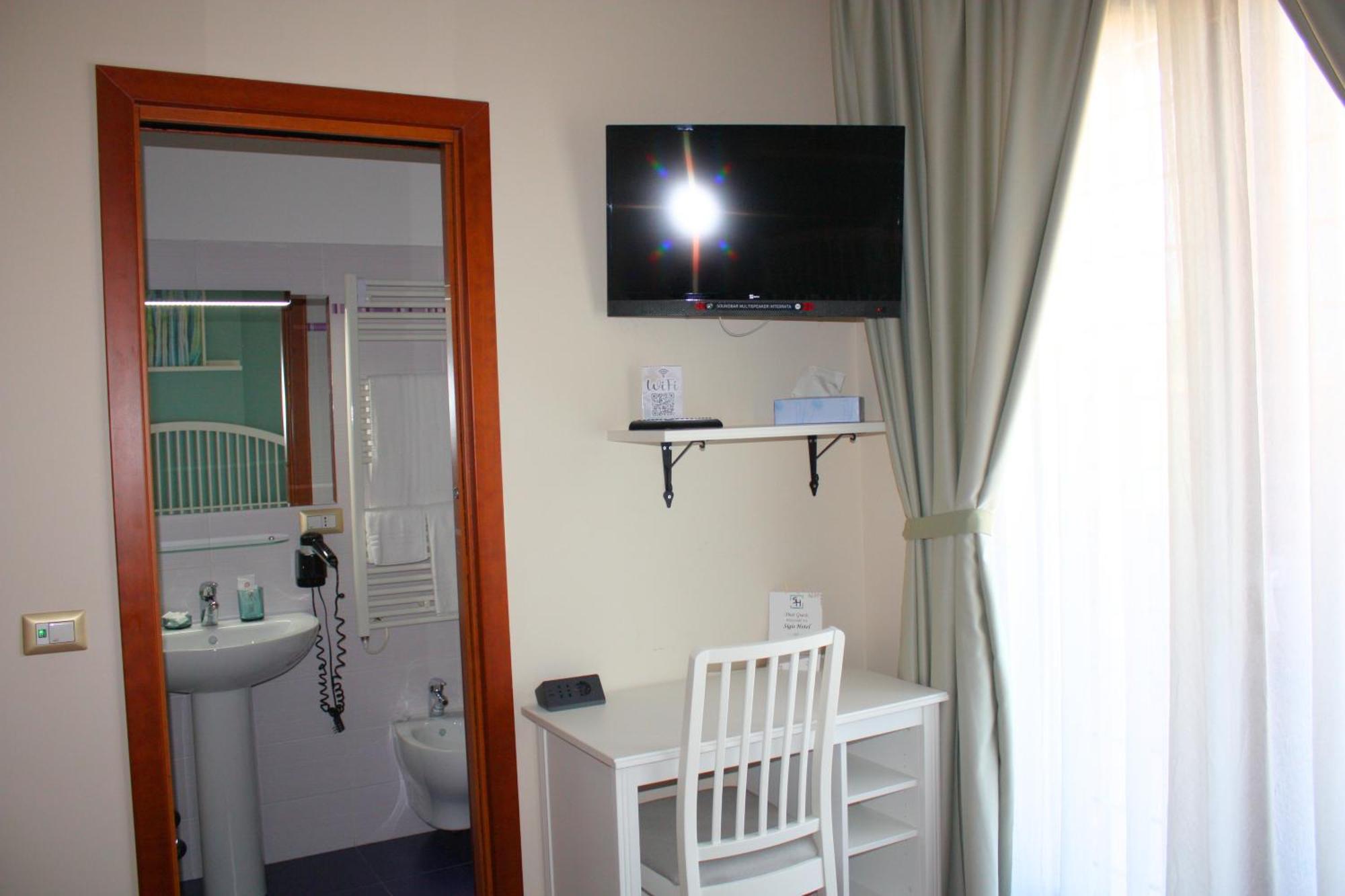 Sigis Hotel - Fiumicino Exterior photo